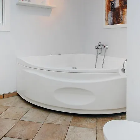 Haderslev With Fireplace 11 بيت للعطل